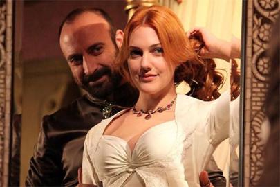 Halit Ergenç ve Meryem Uzerli 15 yıl sonra aynı projede buluşuyor