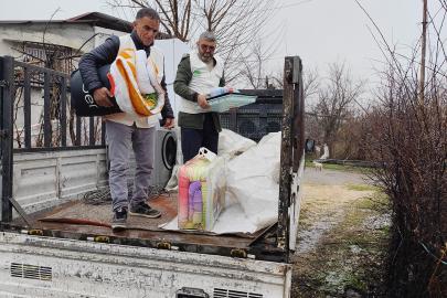 Hazro'da evi yanan aileye Umut Kervanı'ndan destek