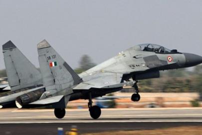 Hindistan'da savaş uçağı kayboldu