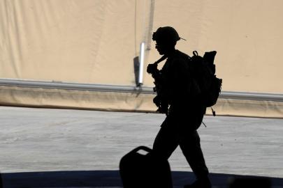 İngiltere, ABDnin İranın füze üslerine yönelik saldırılarında İngiliz üslerini kullanmasına izin verdi