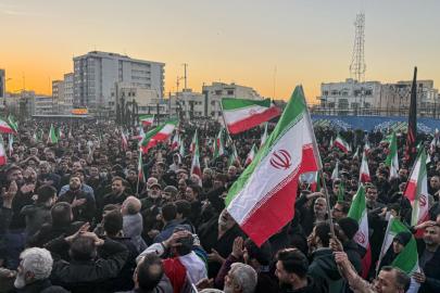 İran'da Hamaney'in ölümünün ardından gösteriler düzenlendi