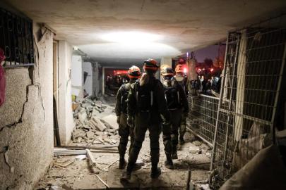 İsrail acil yardım servisi: İran saldırısında Arad kentinde 7'si ağır 64 kişi yaralandı