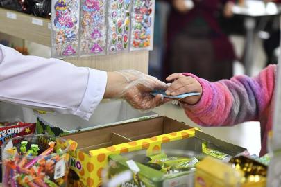 İstanbul'da ihtiyaç sahibi öğrencilere aylık 2 bin lira kantin desteği