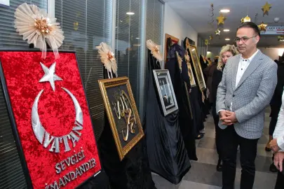 İzmir’de “Sanatın Diliyle Değerlerimiz” sergisi açıldı