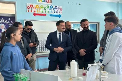 Karayazı Anadolu Lisesi’nde açılan bilim sergisi yoğun ilgi gördü