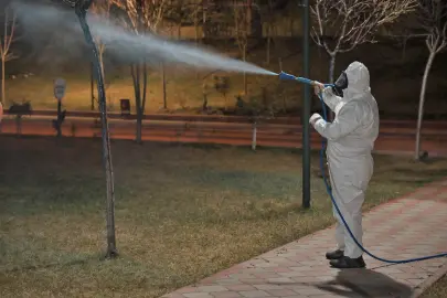 Keçiören’de sinekle mücadele ve bitki koruma çalışmaları sürüyor