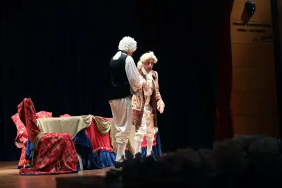 Kibarlık Budalası Sakarya’da sahnelendi
