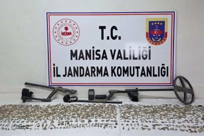 Manisa'da 2 bin 580 sikke ve 235 tarihi obje ele geçirildi: 1 gözaltı