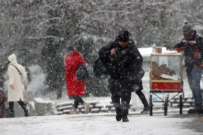Mart kapıdan baktıracak: Hafta sonu kar geri dönüyor