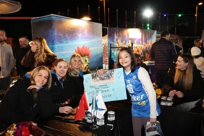 Nilüfer’in Sultanları özel günde taraftarıyla buluştu