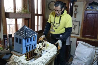 Oğluna yaptığı oyuncak 15 yıllık sanat yolculuğuna dönüştü