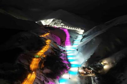 Palandöken’de gece kayağı keyfi