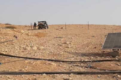 Siyonist işgalciler, Filistinlilerin 500 dönümlük arazisini çitle çevirdi