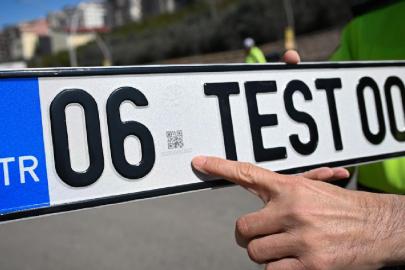 Trafikte standart dışı plaka ve donanımlar için tanınan süre yarın sona eriyor