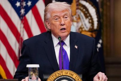 Trump'tan İran ordusu ile polisine 'silah bırakma' çağrısı