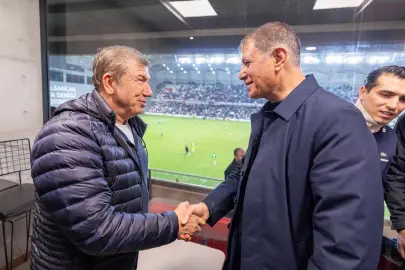 Türk futbolunun efsanesinden Başkan Tugay’a Karşıyaka Stadı teşekkürü