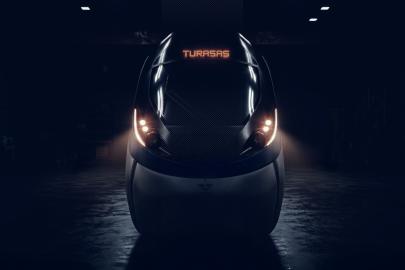 Türkiye'nin ürettiği ilk hızlı tren raylara iniyor