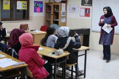 Yabancı öğretmenlere Türkçe yeterlilik şartı getiriliyor