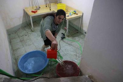 Yeraltı kaynakları dolunca sular, evlerin altından çıkmaya başladı: 40 evin bodrumunu su bastı