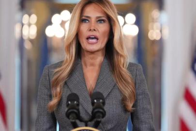 ABD'li Demokrat Temsilci, Melanie Trump'ın Epstein davasıyla ilgili ifade vermesini talep etti