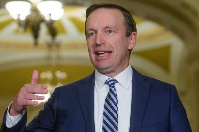 ABD'li Senatör Murphy, Trump'ın İran'a yönelik tehditlerini açık savaş suçu olarak nitelendirdi