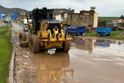 Aşırı yağışlar Siirt'te heyelan ve sele yol açtı