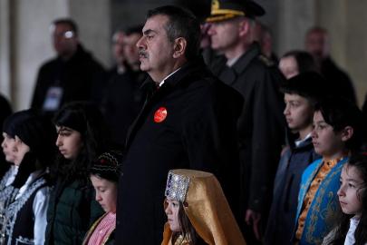 Bakan Tekinden Anıtkabirde 23 Nisan mesajı