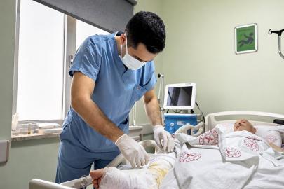 Düşme sonrası gittiği hastanede nadir görülen ölümcül hastalığa yakalandığını öğrendi