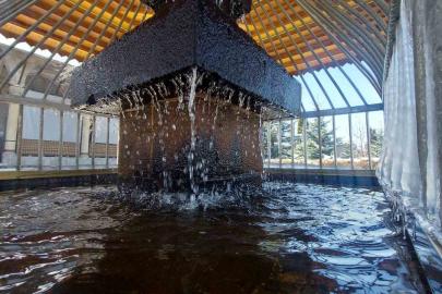 Erzurum’da "dört mevsim" bir arada: Bir yanda kar esareti, bir yanda Palandöken’de kayak, bir yanda parklarda bahar keyfi, bir yanda buz tutan şadırvanlar