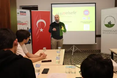 Gençler Osmangazi’nin ışığında doğru bilginin izini sürüyor