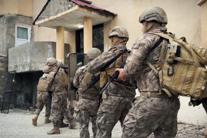 Hakkari’de kaçakçılık şebekesi çökertildi