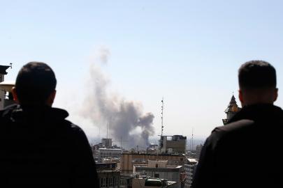 İran basını: Basra Körfezi'ndeki Lavan Adası'ndaki rafineride kaynağı henüz bilinmeyen patlama oldu