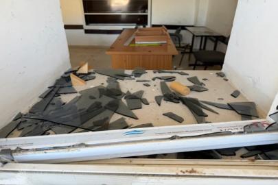 işgalci yerleşimciler El-Malih Okulu’nu tamamen yıktı