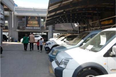 İzmir’de otomobil piyasası durgun: “Talep ekonomik araçlara kaydı”
