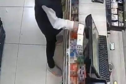 Kasiyeri farklı yöne yönlendirip, kasada bulunan eriği çaldı