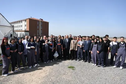 Konya'da Milletvekili Baykan ve Başkan Altay lise öğrencileriyle buluştu