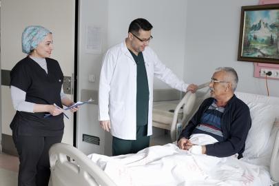 Malatya'da kanser hastasına kapalı yöntemle başarılı operasyon