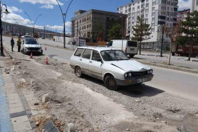 Otomobil ile kamyonet çarpıştı: 1 yaralı