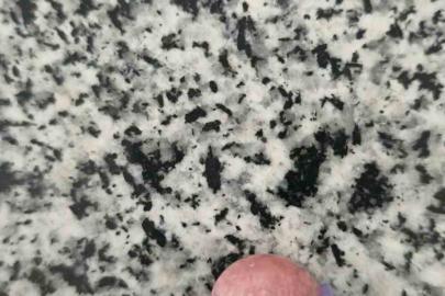 Şekerin içinden taş çıktı