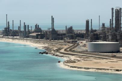 Suudi Arabistan: Enerji tesislerine yönelik saldırılar nedeniyle günlük 700 bin varil petrol akışı kaybı yaşandı