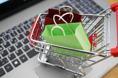 Tüketim ihtiyaçtan çok kimlik göstergesi haline geliyor