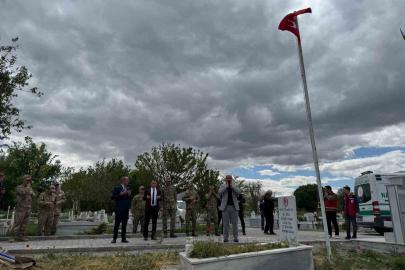 56 yıl sonra bulunan şehit mezarı memleketine taşındı