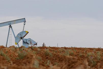 ABD'nin ticari ham petrol stokları 900 bin varil azaldı