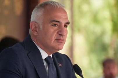Bakan Ersoy: Kurban Bayramı tatilinin 9 gün olması turizm açısından olumlu olur