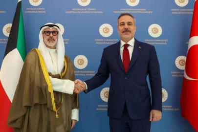 Bakan Fidan Kuveytli mevkidaşı AlSabah ile bir araya geldi
