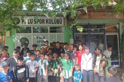 Beşiktaşlı Mustafa Erhan Hekimoğlu memleketi Palu’da gençlerle buluştu