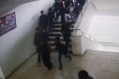 Malatya’da okuldaki deprem paniği kamerada
