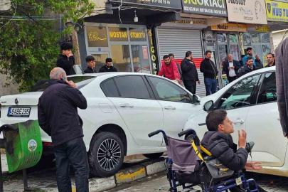 Muş’ta iki araç çarpıştı