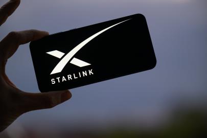 Eski İsrail Başbakanı: İran'a gizlice Starlink soktuk
