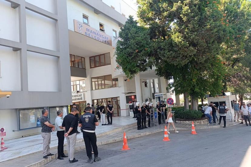 Manavgat Belediyesi operasyonu: İki müdür ve bir iş insanı gözaltında
